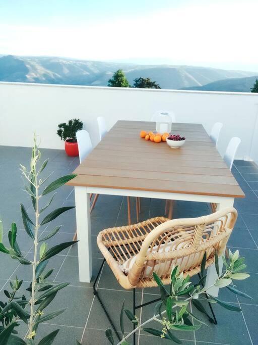 Douro Valley Terrace Apartments Armamar Exteriör bild